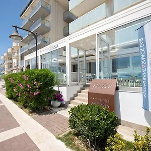 4* Отель Astoria