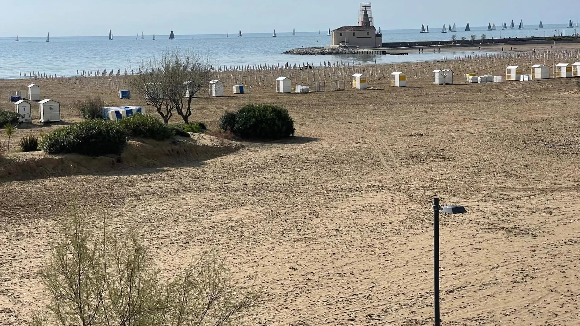 Villa Nave Trilocale Con Terrazza Frontemare - Agenzia Cocal Caorle Apartment